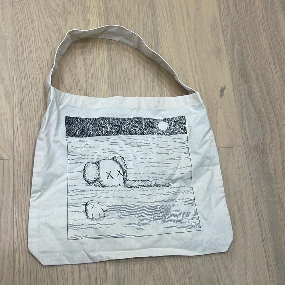 Kaws Uniqlo